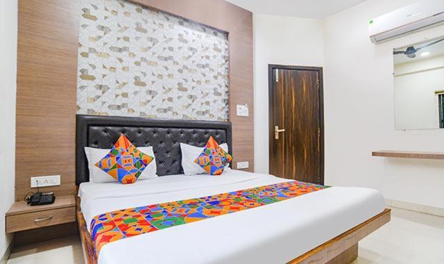 Stayzy Evanka Indore Esterno foto