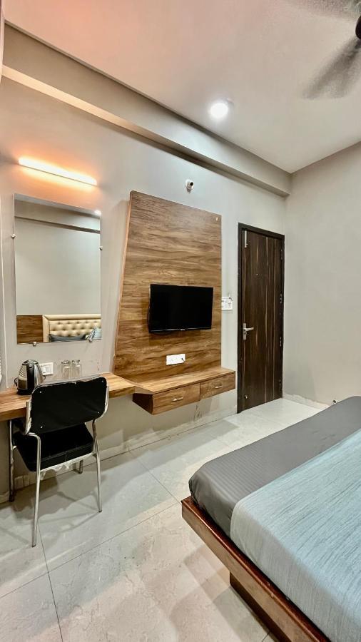 Stayzy Evanka Indore Esterno foto